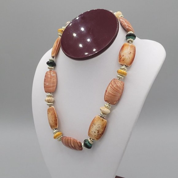 Womens Jewelry Multicolor Flat & Round Bead Fashion Necklace Lobster Clasp 18 in - Picture 4 of 7